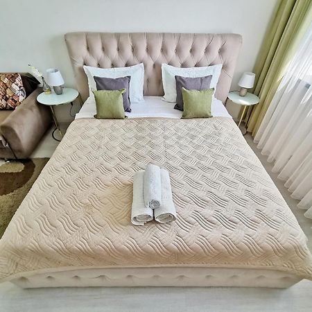 Appartments " Zhetysu-4" Ałma Ata Zewnętrze zdjęcie