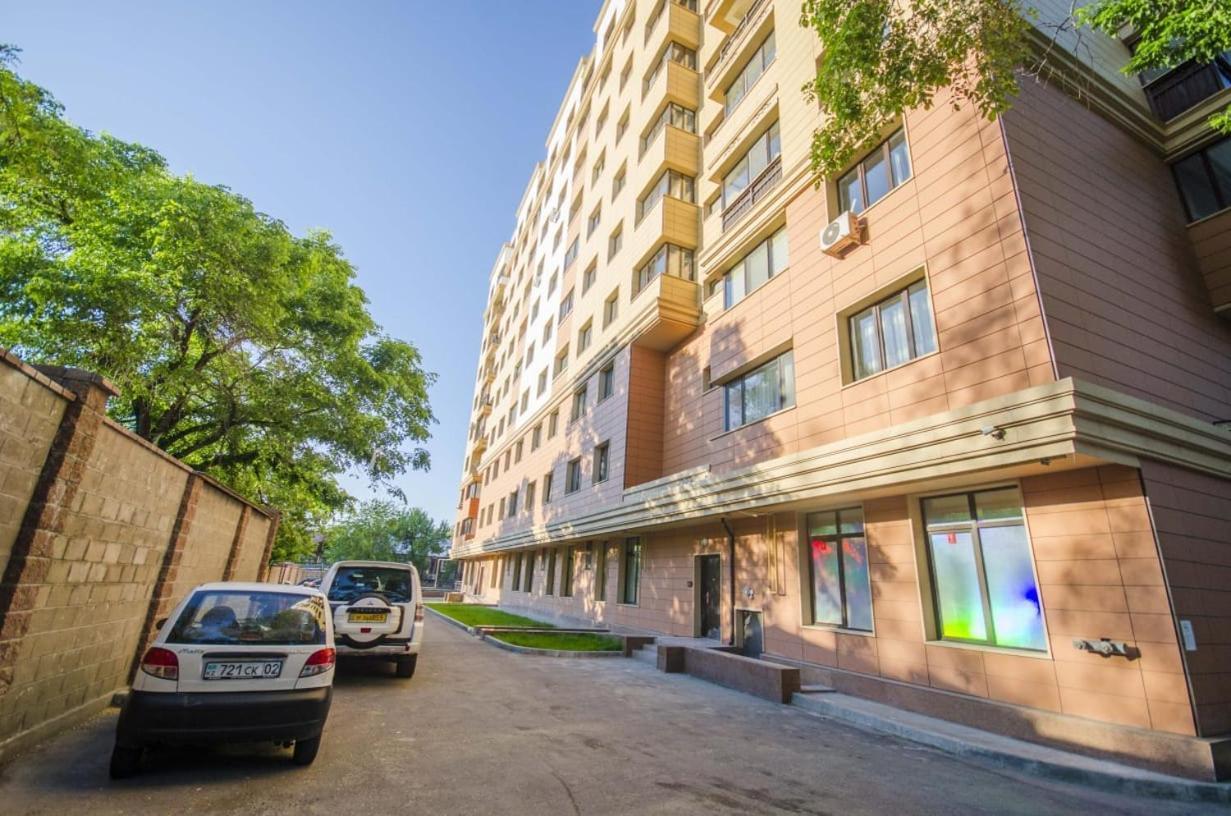 Appartments " Zhetysu-4" Ałma Ata Zewnętrze zdjęcie