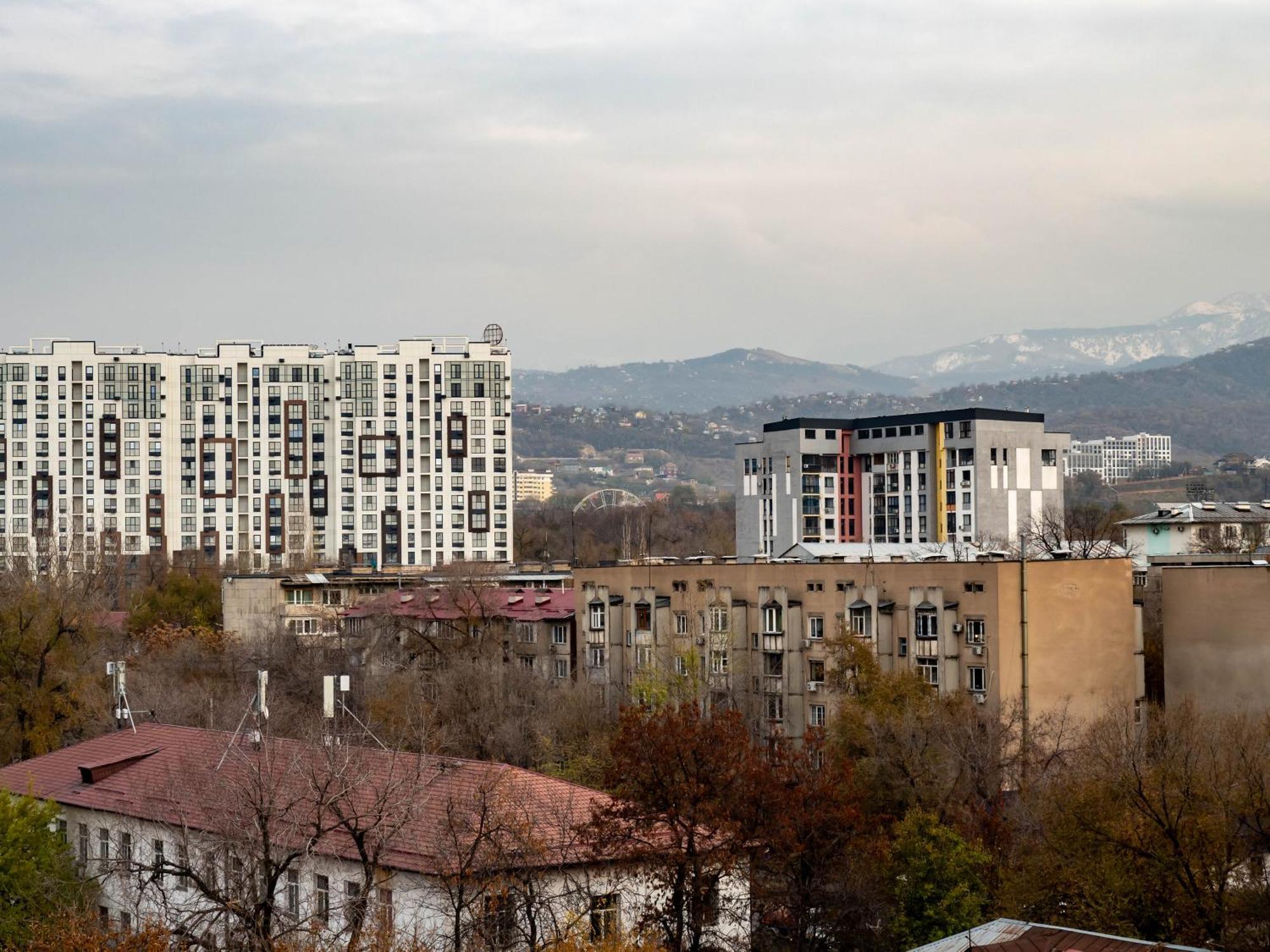 Appartments " Zhetysu-4" Ałma Ata Zewnętrze zdjęcie